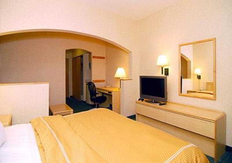 Comfort Suites Summit County Диллон Экстерьер фото